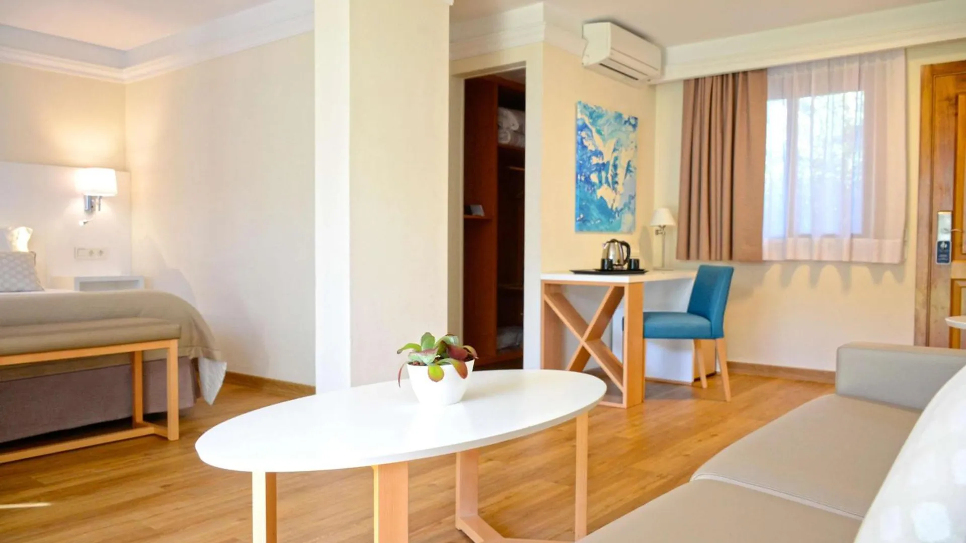 Alua Suites Fuerteventura Corralejo 4*,