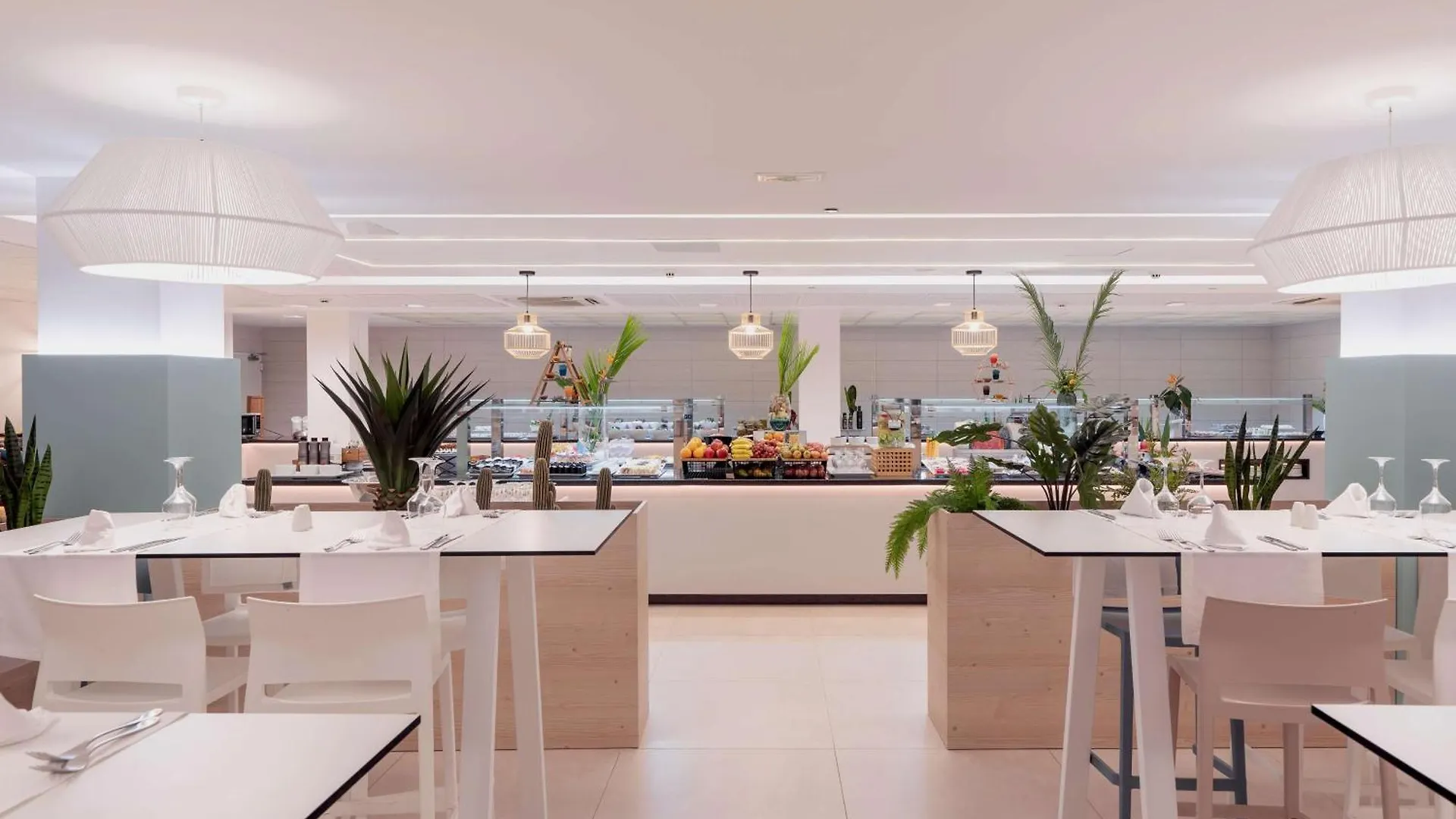 **** Hotel Alua Suites Fuerteventura Corralejo Spain